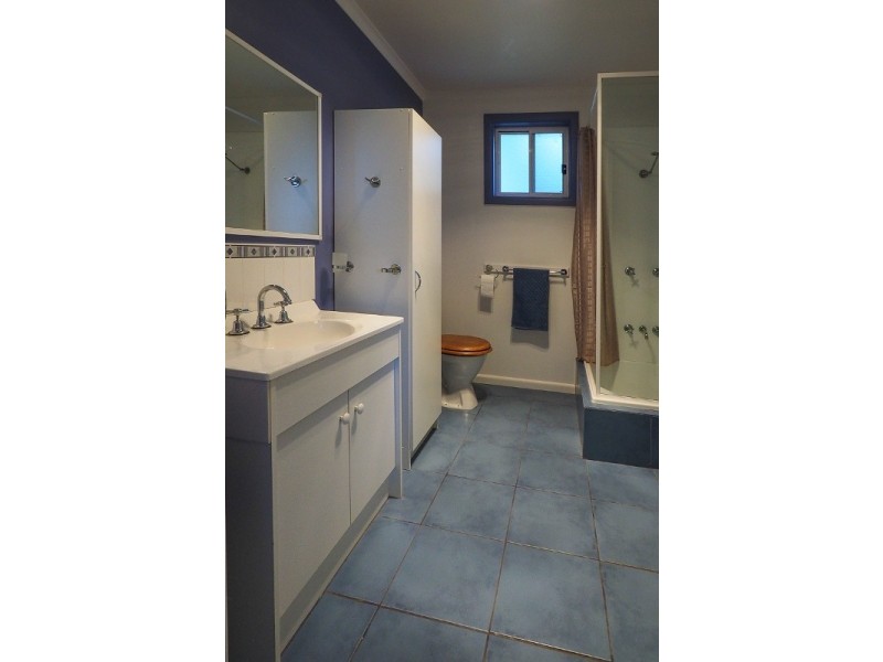 27 Lagoon Road, White Beach TAS 7184