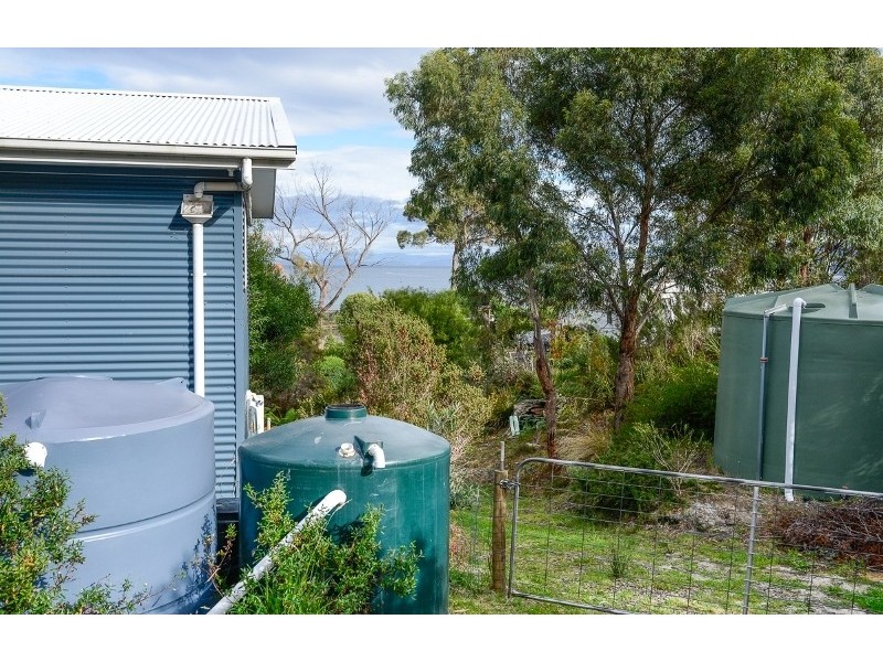 27 Lagoon Road, White Beach TAS 7184
