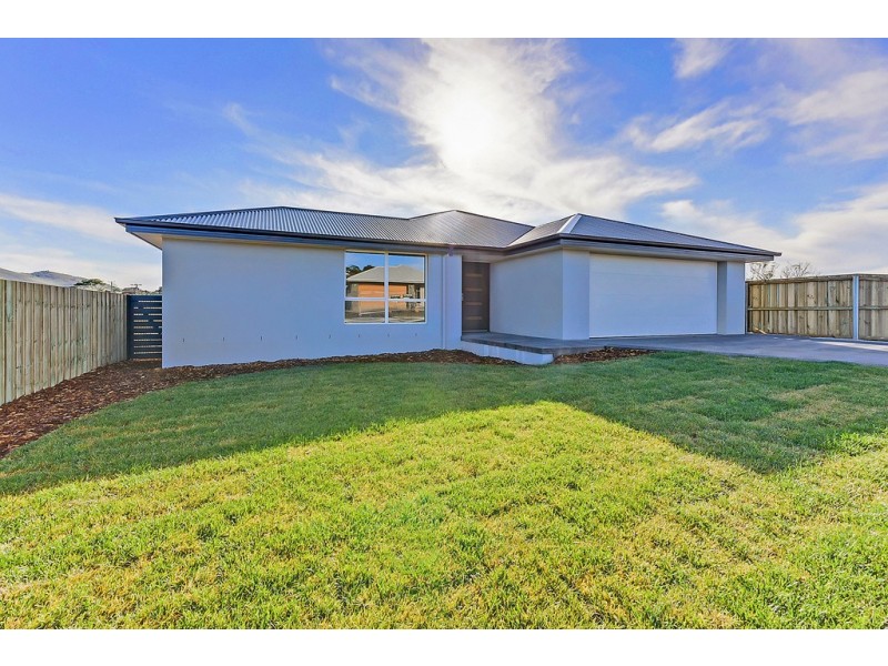 14 Barilla Court, Midway Point TAS 7171