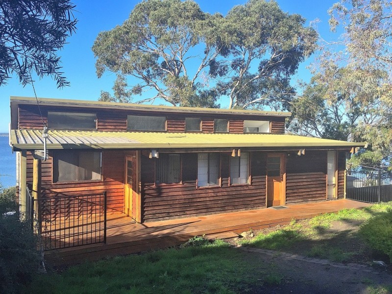 523 Shark Point Road, Penna TAS 7171