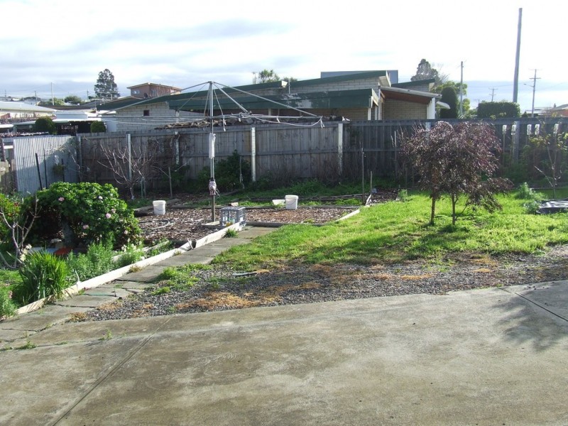 8 Cross Street, Midway Point TAS 7171
