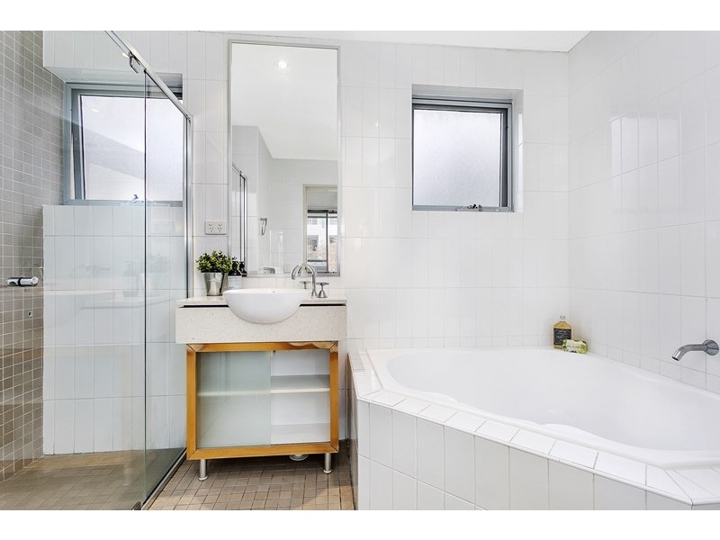 201/4 The Piazza, Wentworth Point NSW 2127