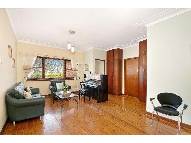 57 BAYVIEW ROAD, Canada Bay NSW 2046