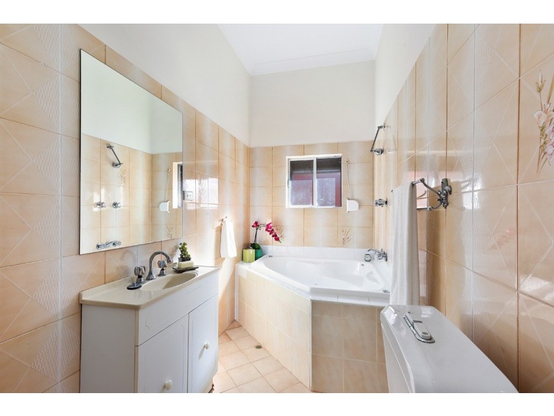 40 Clermont Avenue, Concord NSW 2137