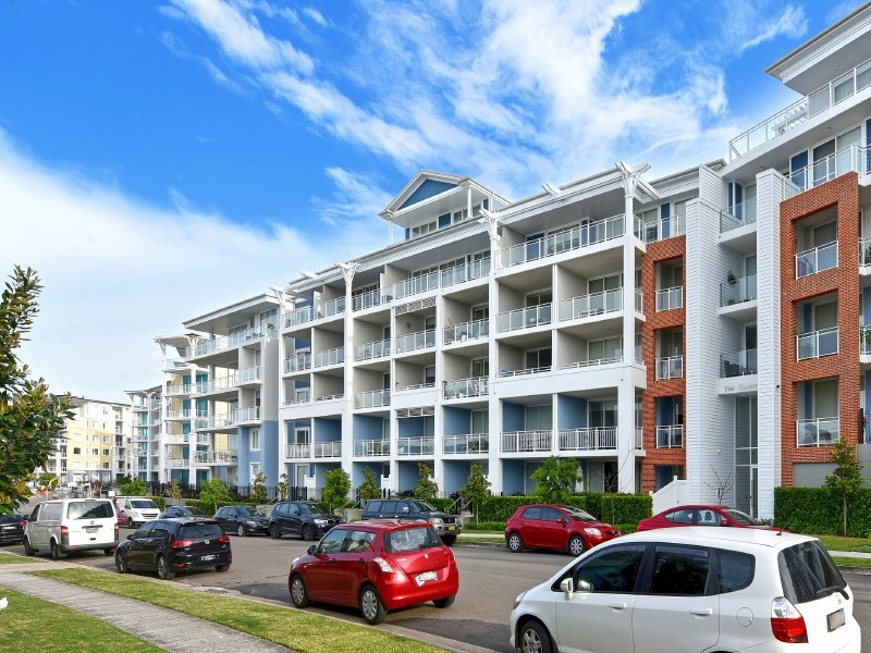 203/68 Peninsula Drive, Breakfast Point NSW 2137