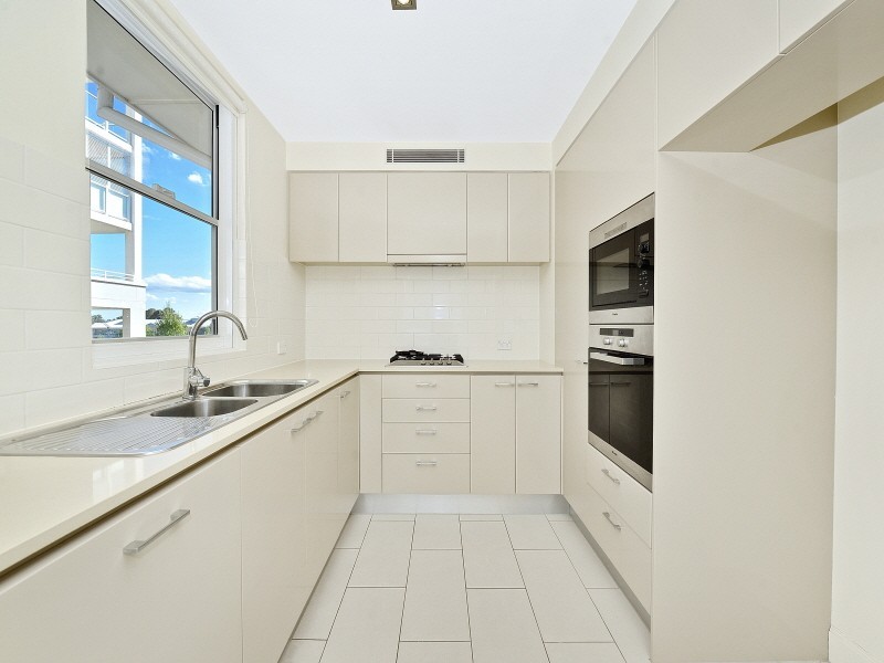 50/1 Juniper Drive, Breakfast Point NSW 2137