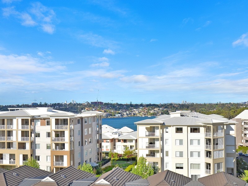 50/1 Juniper Drive, Breakfast Point NSW 2137