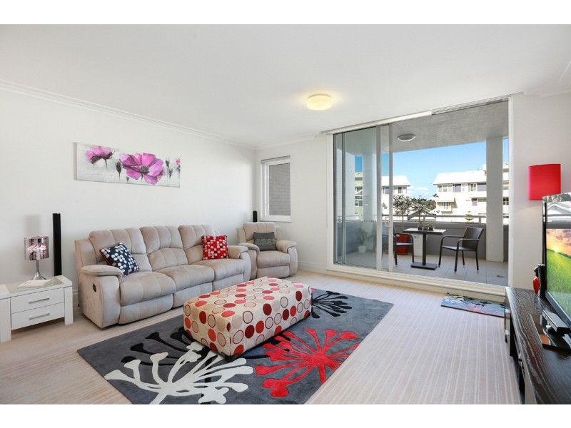 37/1 Rosewater Circuit, Breakfast Point NSW 2137