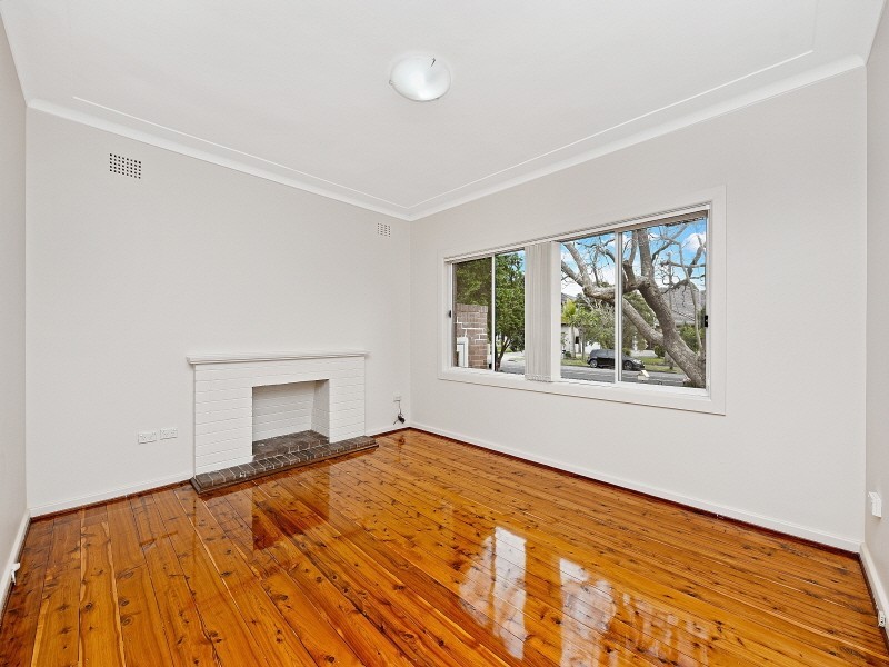 32 DAVIDSON AVENUE, Concord NSW 2137