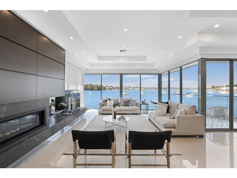 1 Tingara Lane, Cabarita NSW 2137