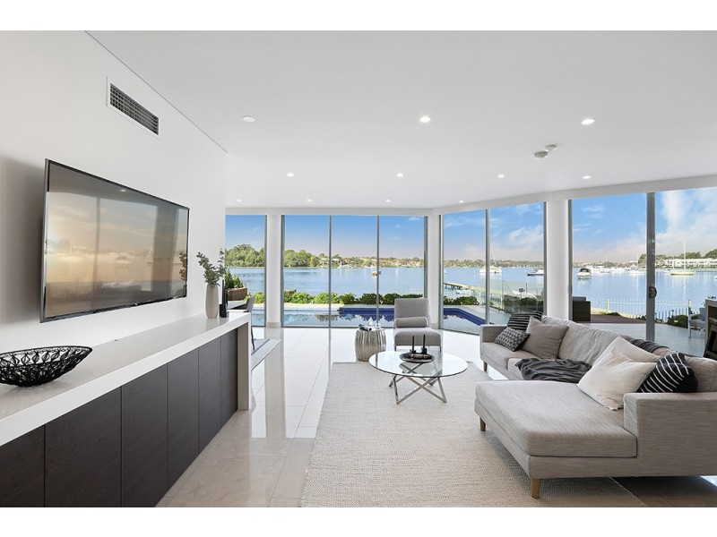 1 Tingara Lane, Cabarita NSW 2137