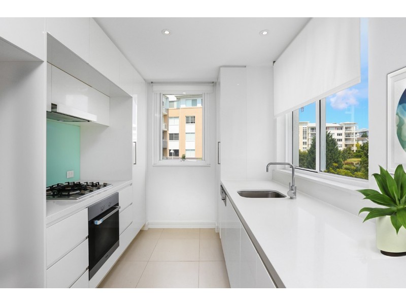 301/28 Peninsula Drive, Breakfast Point NSW 2137