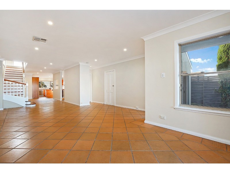 11b Collingwood Avenue, Cabarita NSW 2137