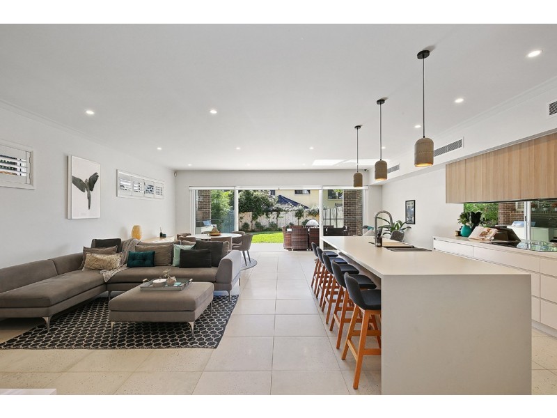 6 Tennyson Road, Concord NSW 2137