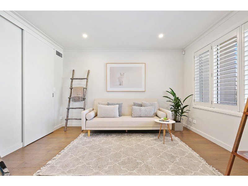 6 Tennyson Road, Concord NSW 2137