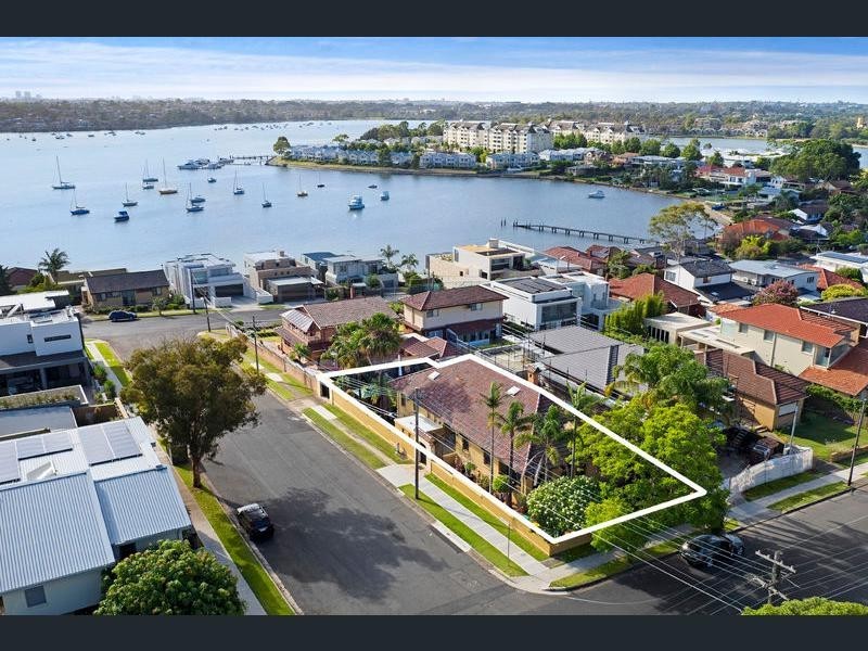 111 Cabarita Road, Cabarita NSW 2137