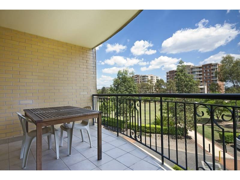 24/2 Bradley Place, Liberty Grove NSW 2138
