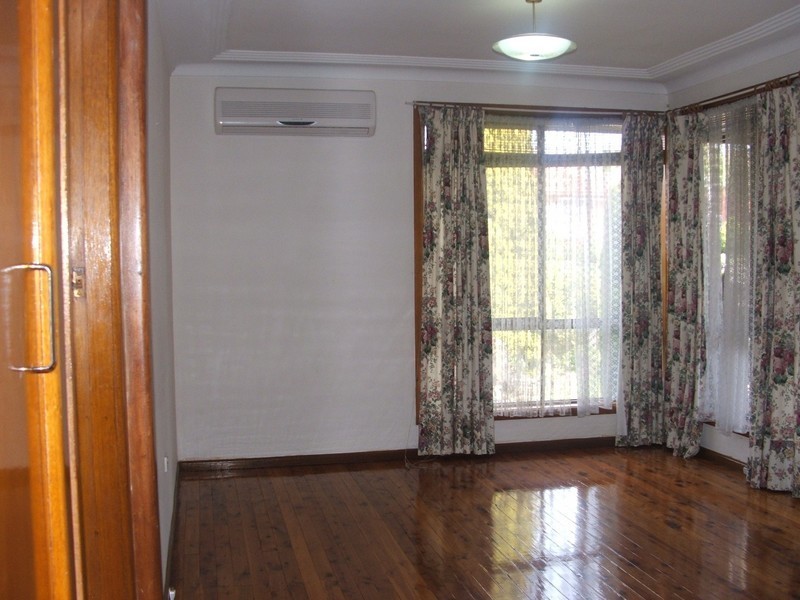 11 Meadow Street, Concord NSW 2137