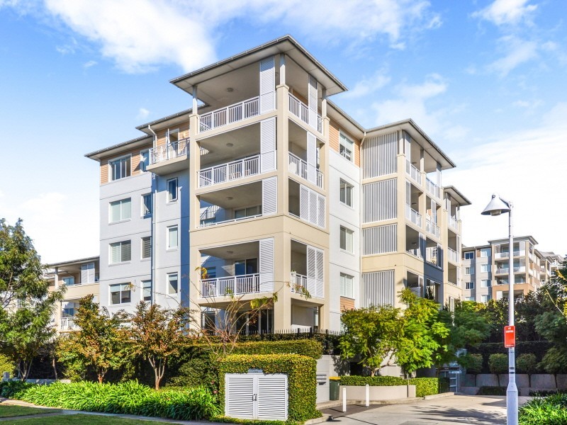 108/10 Peninsula Drive, Breakfast Point NSW 2137