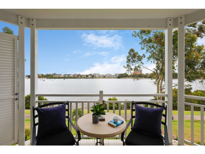 8 Jacaranda Drive, Cabarita NSW 2137