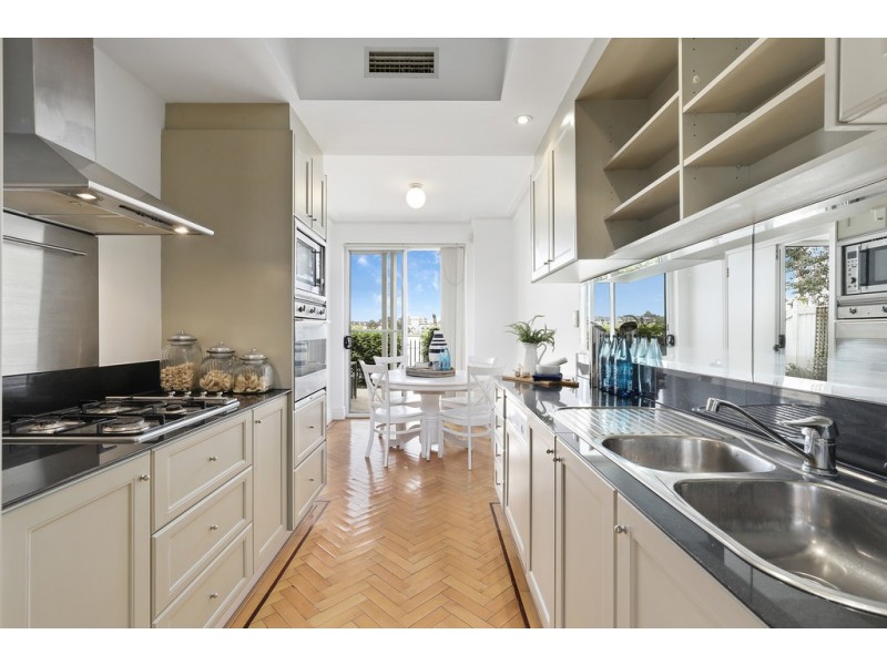 8 Jacaranda Drive, Cabarita NSW 2137