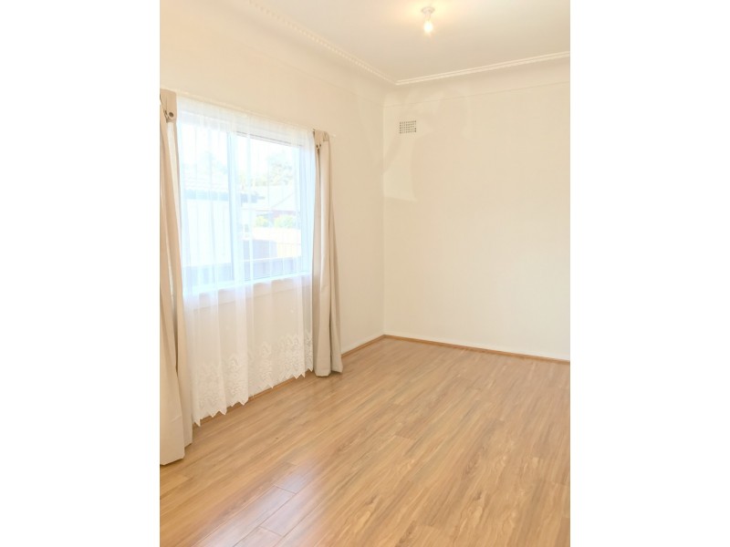 18 Quakers Road, Marayong NSW 2148