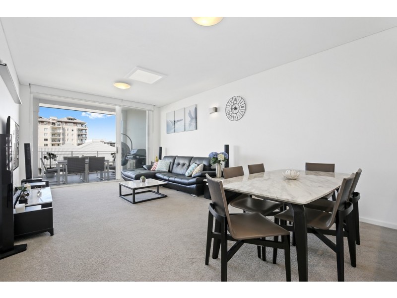 511/7-11 Magnolia Drive, Breakfast Point NSW 2137