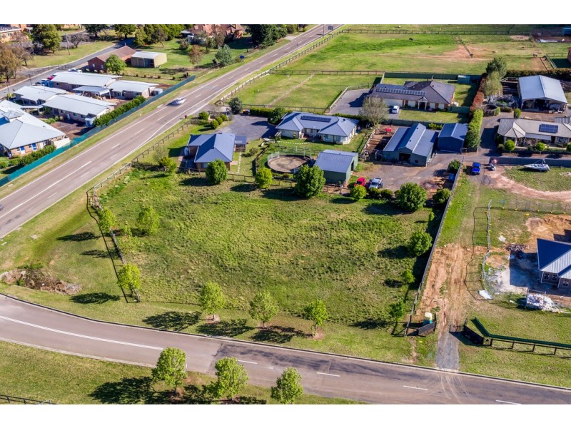 2 Racecourse Drive, Goulburn NSW 2580