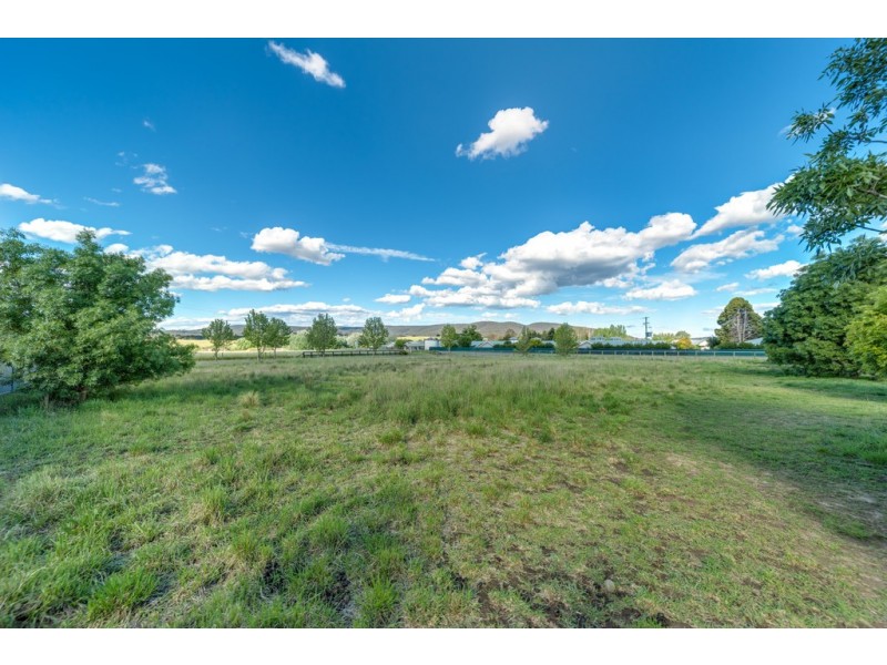 2 Racecourse Drive, Goulburn NSW 2580