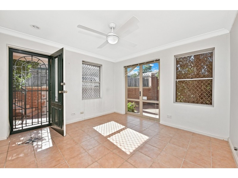 1/2 Barnstaple Lane, Five Dock NSW 2046