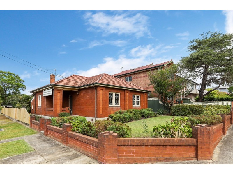 2 Loch Maree Parade, Concord West NSW 2138