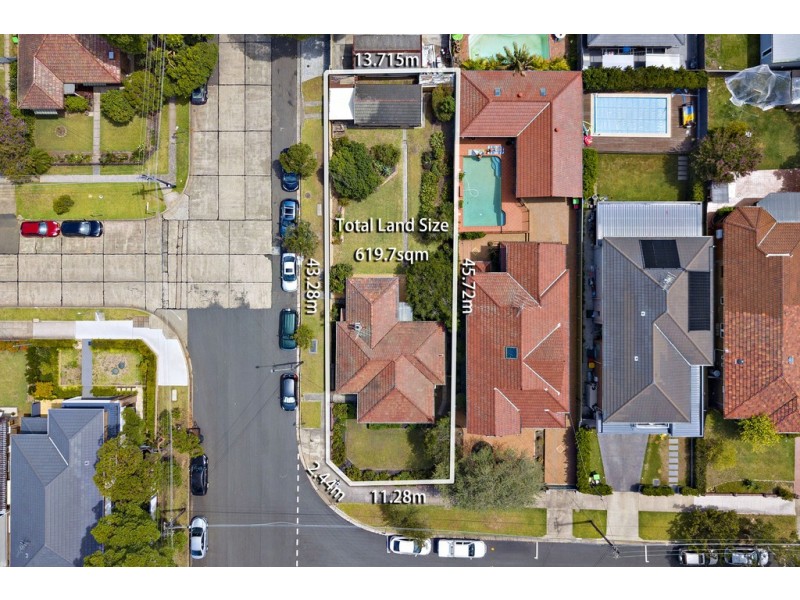 2 Loch Maree Parade, Concord West NSW 2138