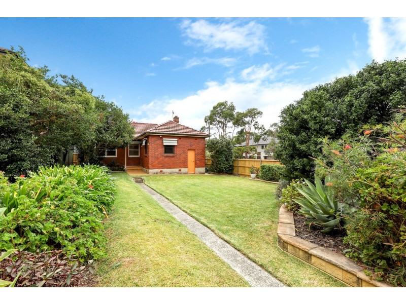 2 Loch Maree Parade, Concord West NSW 2138