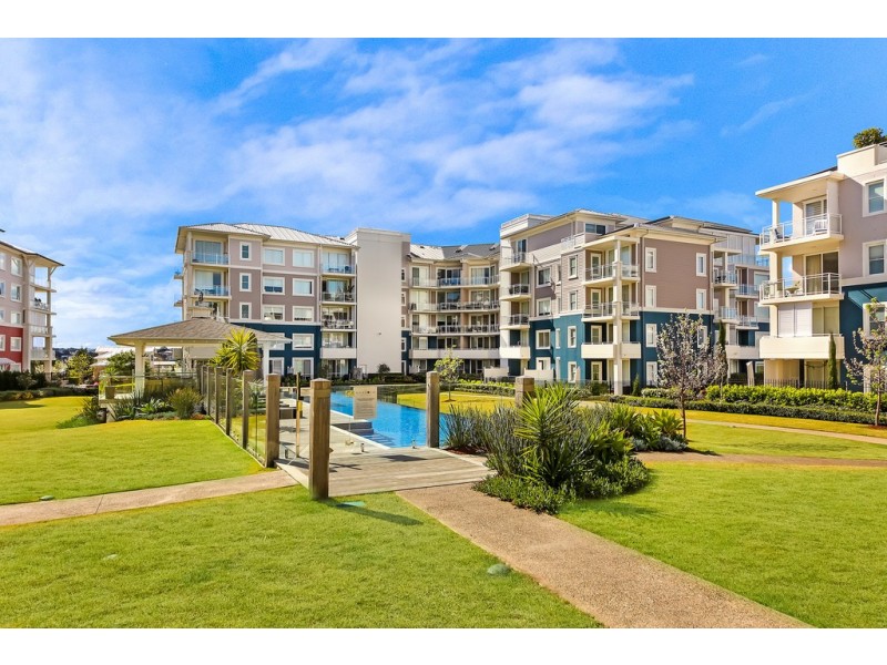 211/38 Peninsula Drive, Breakfast Point NSW 2137