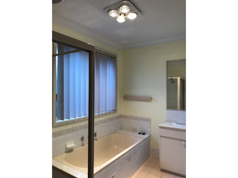 11 Aaron Place, Plumpton NSW 2761