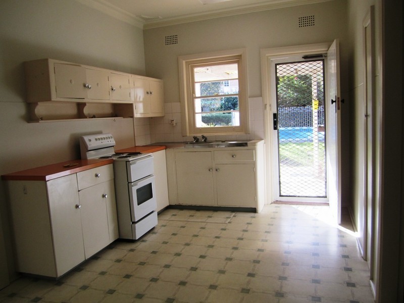 24 Llewelyn Street, Rhodes NSW 2138