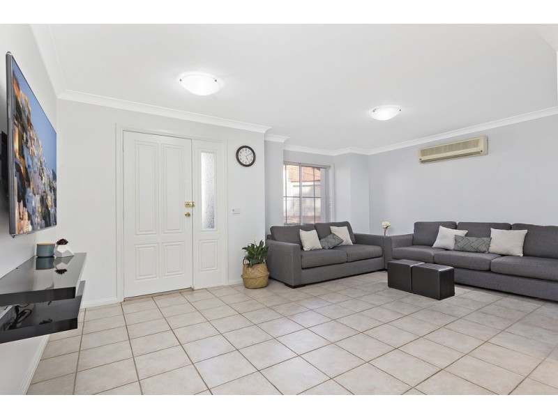 20 Daintree Way, Menai NSW 2234