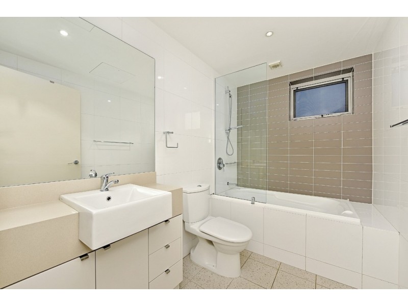 347/2 THE CRESCENT, Wentworth Point NSW 2127