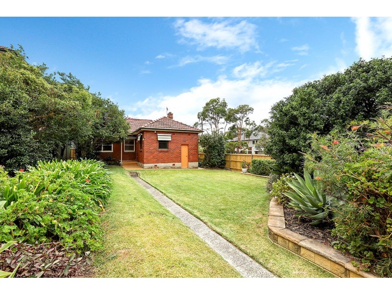 2 Loch Maree Parade, Concord West NSW 2138