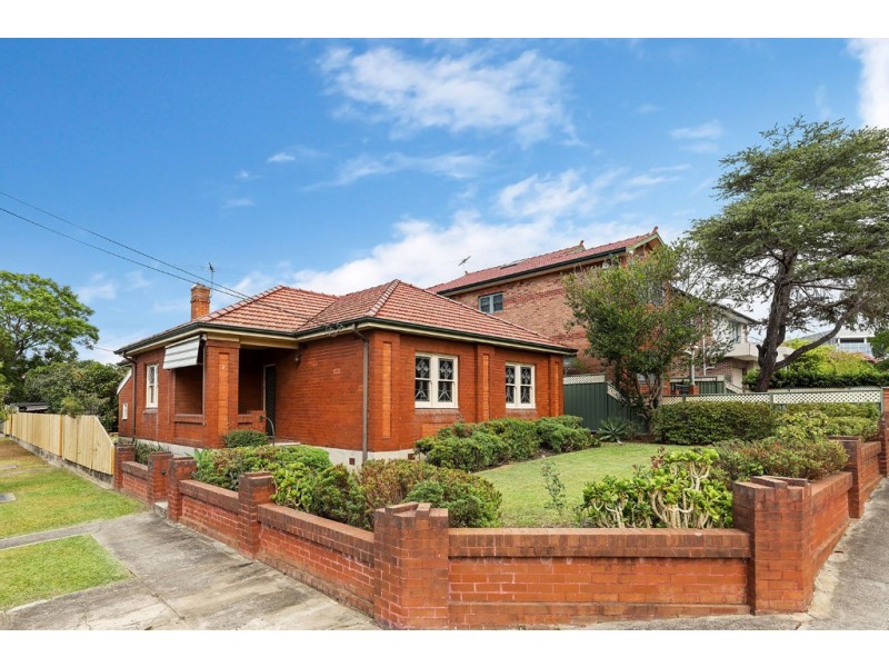 2 Loch Maree Parade, Concord West NSW 2138