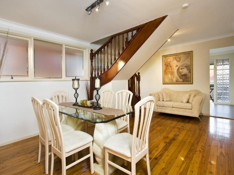 9 Meadow St, Concord NSW 2137