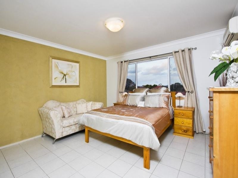 9 Meadow St, Concord NSW 2137