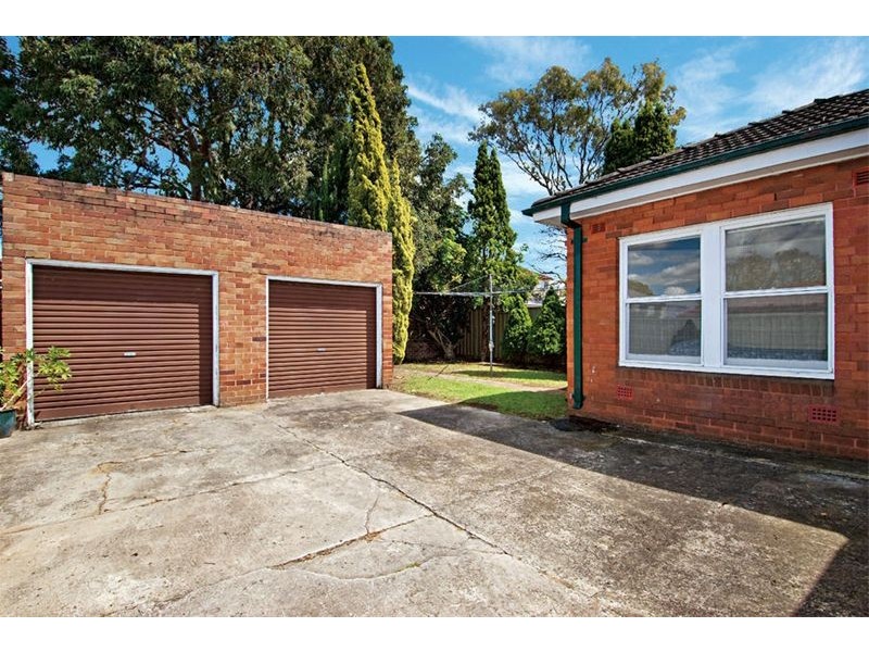 8 Duke Ave, Concord NSW 2137