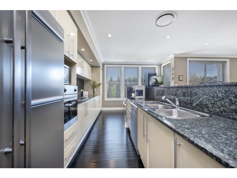 209/16 Fairwater Close, Breakfast Point NSW 2137