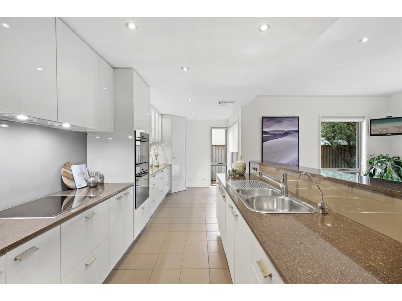 13 Correys Square, Cabarita NSW 2137