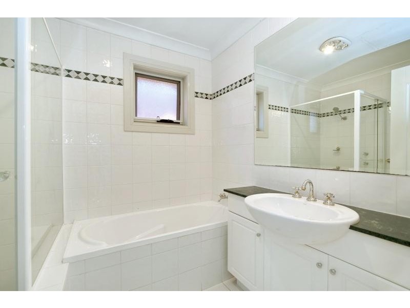 4 THORPE AVENUE, Liberty Grove NSW 2138