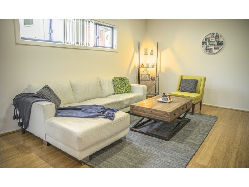 8 Farm Road, Lidcombe NSW 2141