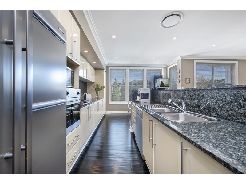 209/16 Fairwater Close, Breakfast Point NSW 2137