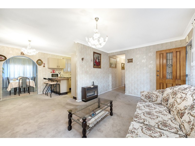 28 Winifred Crescent, Blacktown NSW 2148