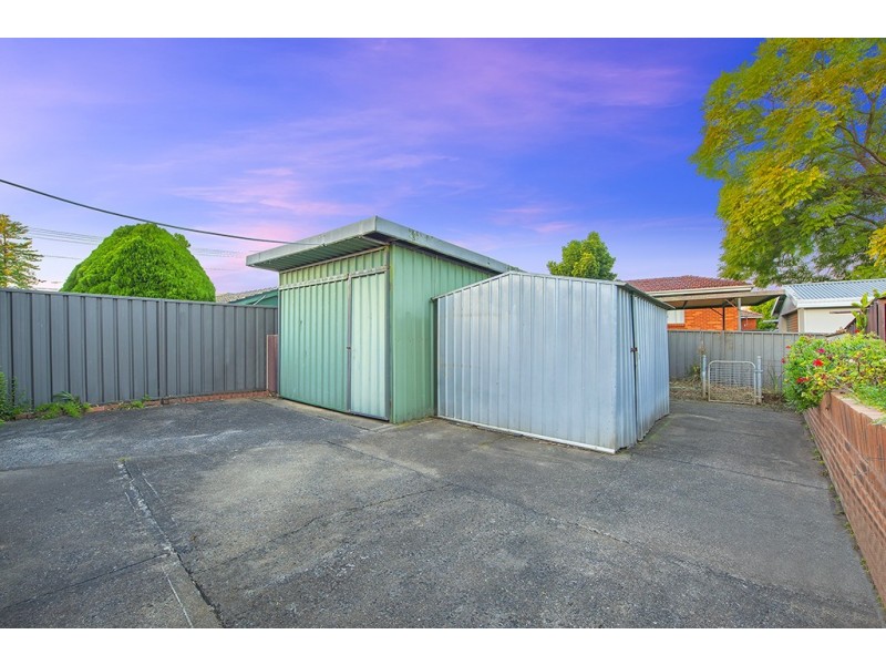 28 Winifred Crescent, Blacktown NSW 2148